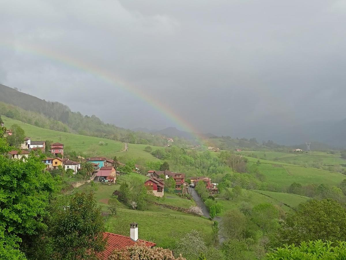 La Casa De Nuria Guest House Cangas de Onis Ngoại thất bức ảnh